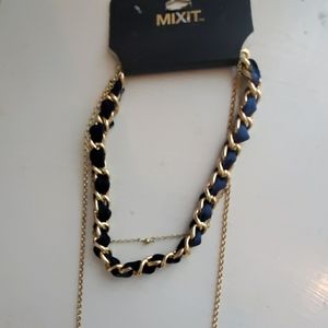 Mix it gold and navy necklace